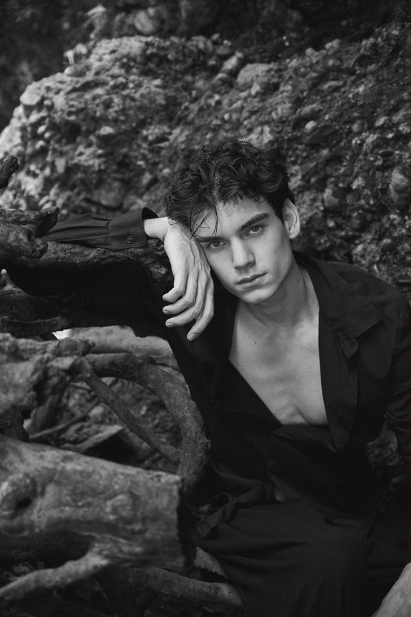 Jan — black and white, rocks